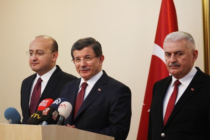 Başbakan Davutoğlu: "Angajman Kuralları Gereği Hedefler Vuruldu"