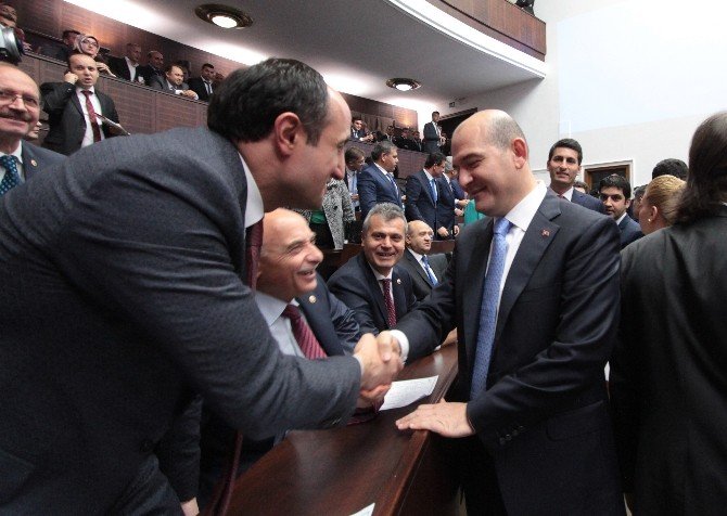 Ak Parti Grup Toplantısında Yeni Bakanlara Büyük İlgi