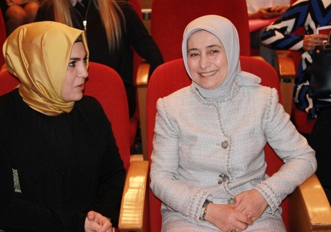 Sare Davutoğlu Anne Sütünün Önemini Anlattı