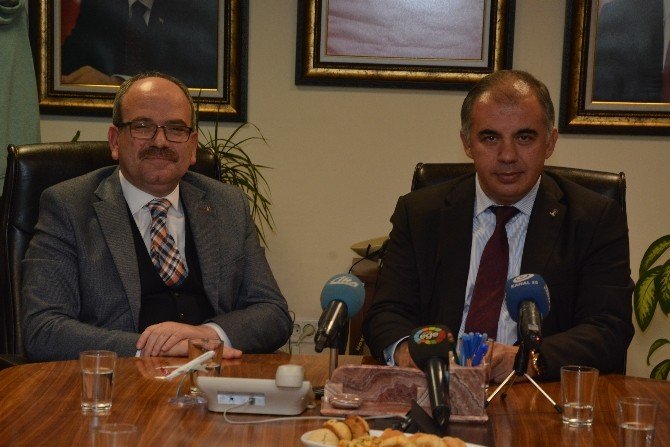 İki "Kırmızı" İl, Renklerini Turuncuya Döndürecek