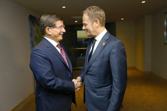 Başbakan Davutoğlu Liderlerle İkili Görüşme Yaptı