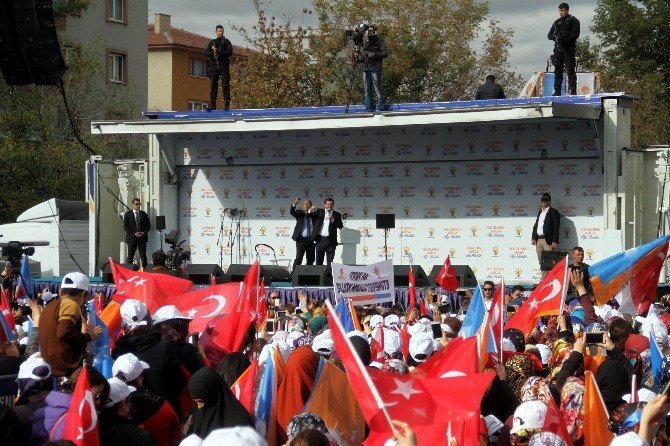 Başbakan Davutoğlu, Muhalefet Partilerine Yüklendi