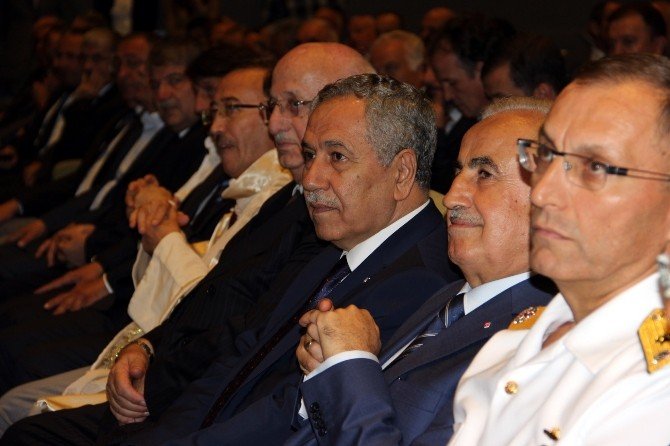 Arınç, Yalova Üniversitesi’nin Akademik Yıl Açılışına Katıldı