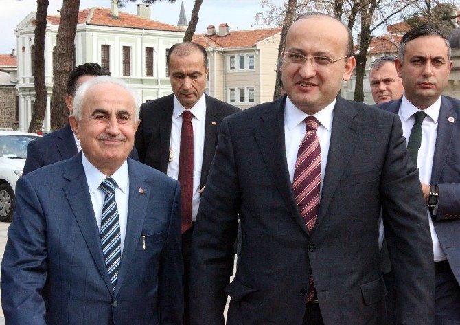 Başbakan Yardımcısı Yalçın Akdoğan: "Terör Örgütü Tarihi Eserlere Adeta Savaş Açmış Durumda"
