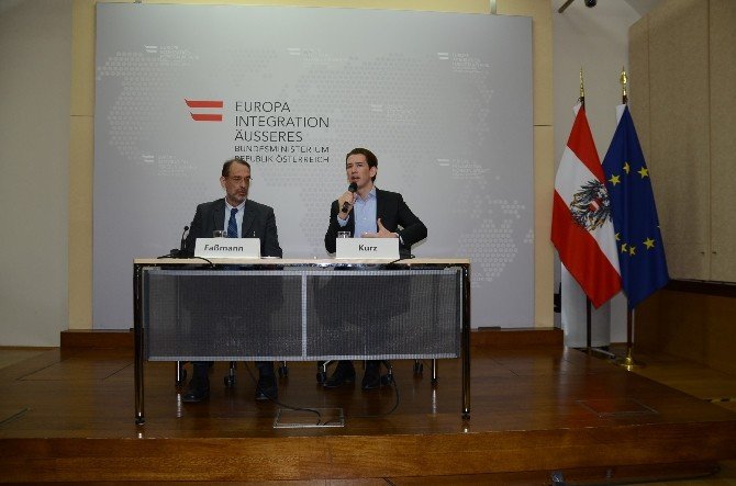 Kurz: "Bu Ülkede Kalmak İsteyen Mülteci Değerlerimizi Öğrenmek Zorunda"