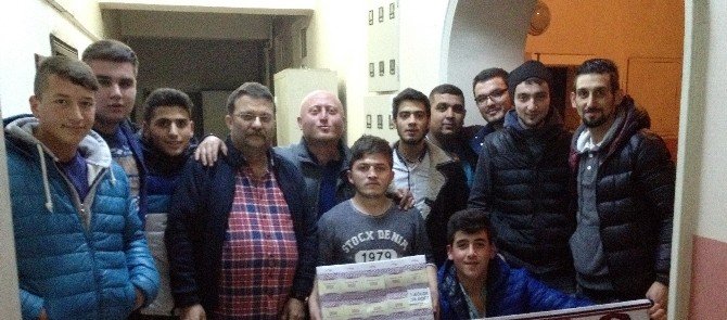 Kömürspor Başkanından Fedakar Davranış