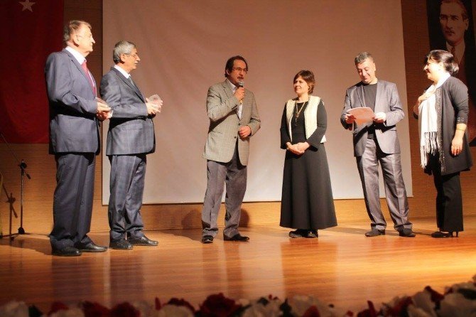 Kültür Ve Edebiyatımıza Hizmet Ödülleri Sahiplerini Buldu