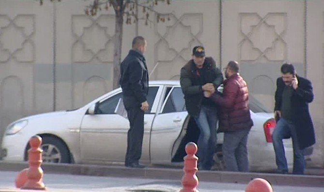 Ankara’daki ’Adres Sorma Sapığı’ Yakalandı