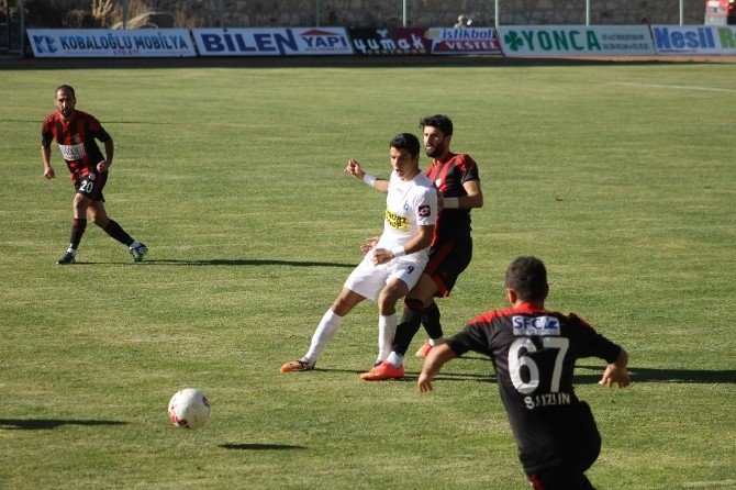 Bayburt Lidere Boyun Eğdi
