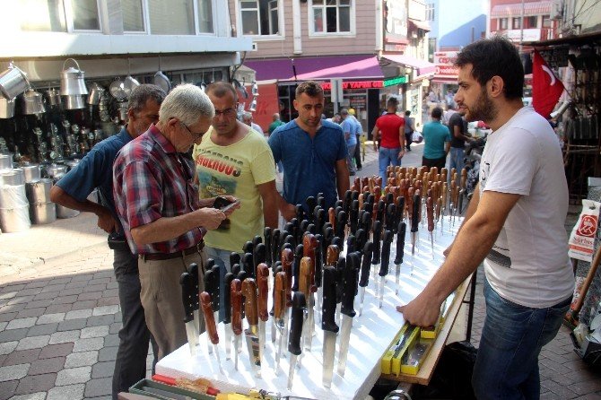 Mühendislik Öğrencisi Dedesine Yardım İçin Bıçak Biliyor
