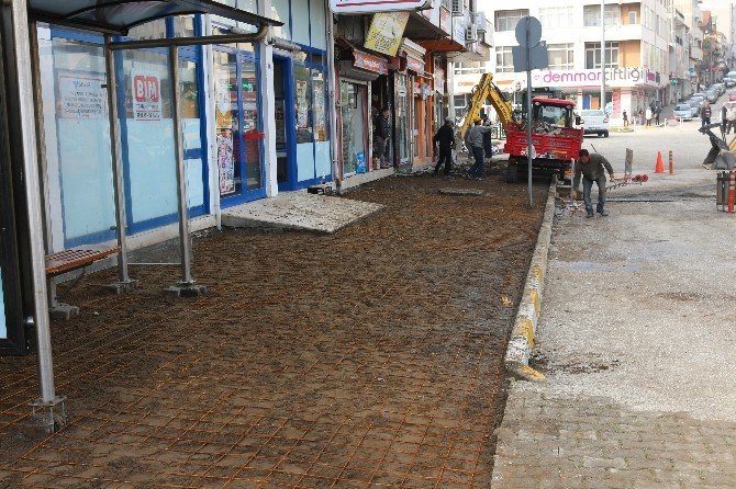 Akçakoca Belediyesi Dört Koldan Çalışıyor