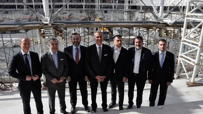Beşiktaş, Vodafone Arnena’yı Barcelona Maçı İle Açmak İstiyor