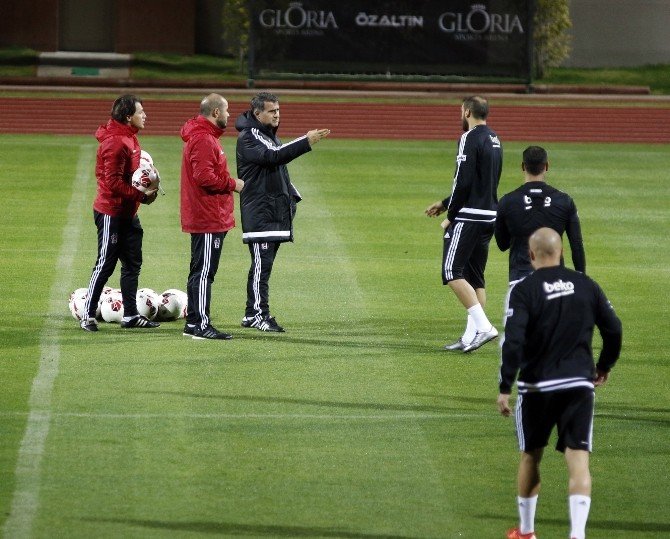 Beşiktaş, Devre Arası Hazırlıklarını Sürdürdü