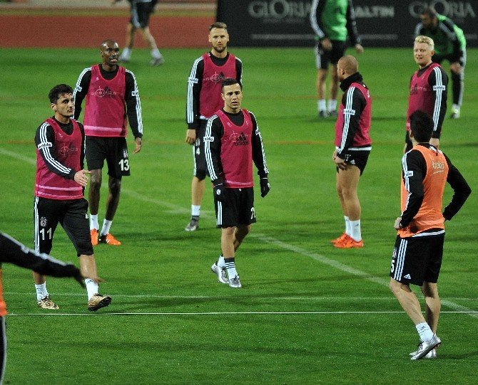 Beşiktaş Kamp Çalışmalarını Sürdürüyor