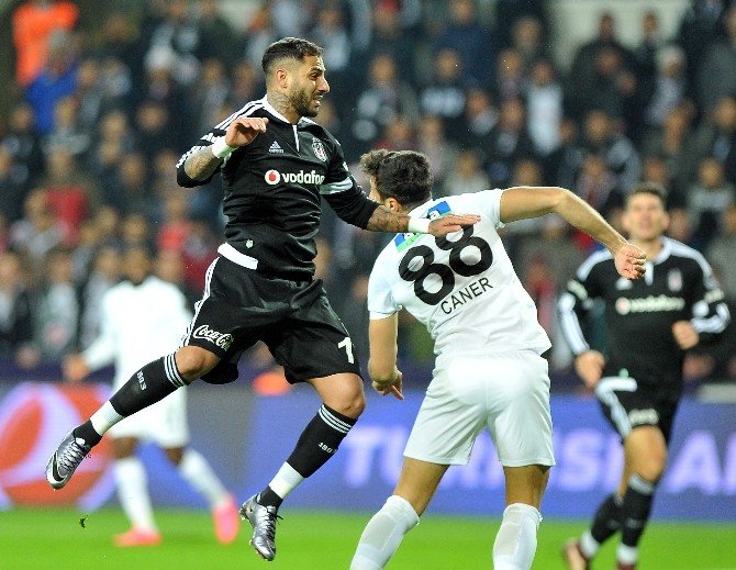 Beşiktaş’ta Quaresma Ve Oğuzhan Şoku