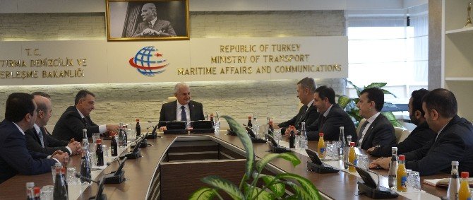 Beşiktaş Yönetiminden Bakan Yıldırım’a Ziyaret