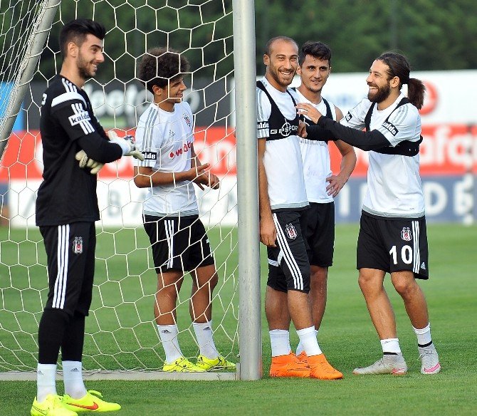 Beşiktaş, Medipol Başakşehir Maçı Hazırlıklarını Sürdürüyor