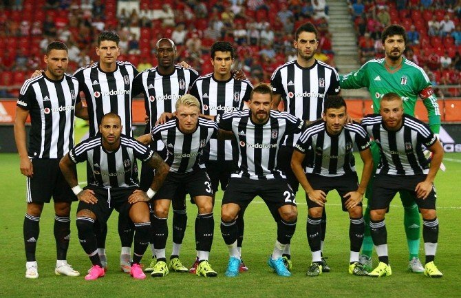 Beşiktaş Hazırlık Maçını Son Dakikada Kaybetti