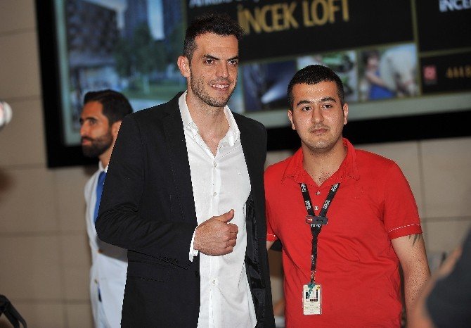 Beşiktaş’ın Yeni Transferi Rhodolfo İstanbul’a Geldi