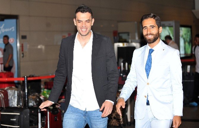 Beşiktaş’ın Yeni Transferi Rhodolfo İstanbul’a Geldi
