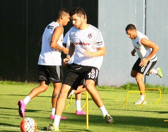Beşiktaş, Mersin İdmanyurdu Maçı Hazırlıklarını Sürdürüyor