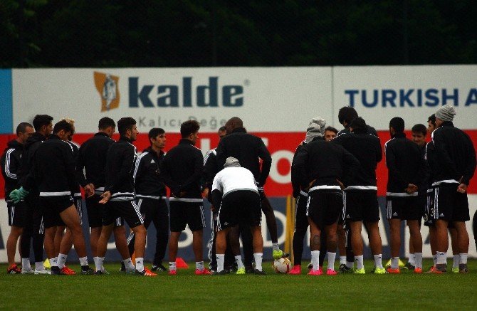 Beşiktaş, Sportıng Lısbon Hazırlıklarını Tamamladı
