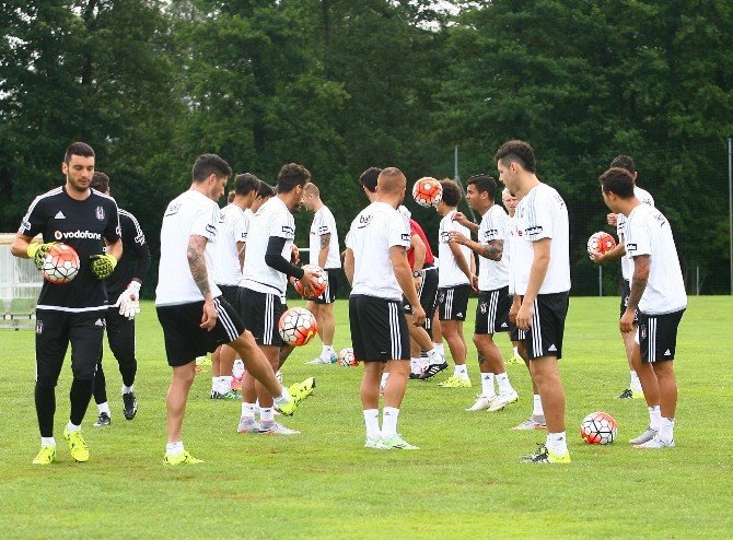 Beşiktaş Yeni Sezon Hazırlıklarını Sürdürüyor