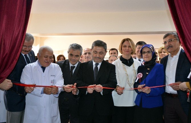 Bezmialem Vakıf Üniversitesi’nde Dünya Standatlarında Türkiye’nin İlk En Kapsamlı Osce Ve Beceri Laboratuvarı Açıldı
