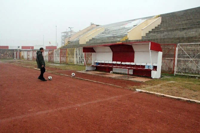 Bu Maçta İki Takımın Da Yedek Kalecisi Yoktu