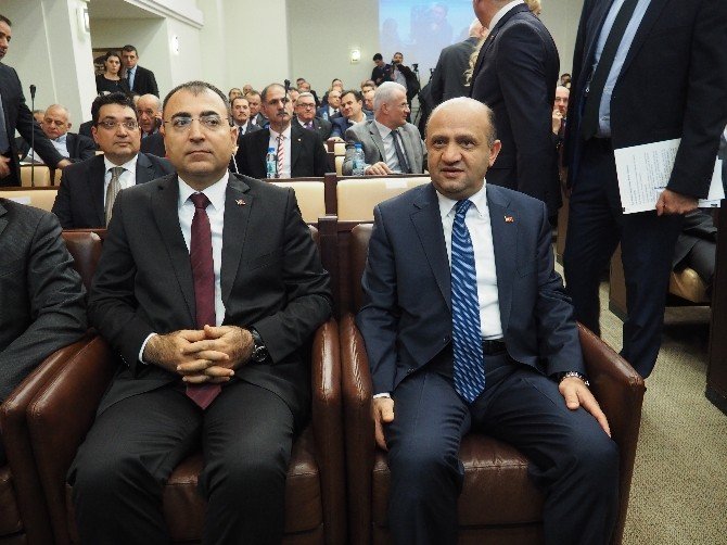 Bakan Fikri Işık, Ebso Meclis Toplantısına Konuk Oldu
