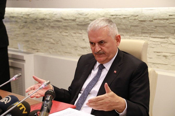 Bakan Yıldırım Karayolları Bölge Müdürleri İle Bir Araya Geldi