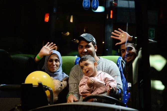 Binlerce Sığınmacı Almanya Hayaline Kavuştu