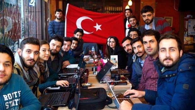 Öğrencilerin Ödevi Facebook’a Rakip Oldu