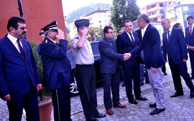Bakan Topçu Giresun’da