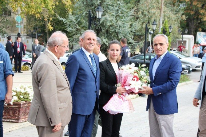 Bakan Topçu: “Devlet Terör Ve Arkasındakilerin Kökünü Kazımaya Kararlı”