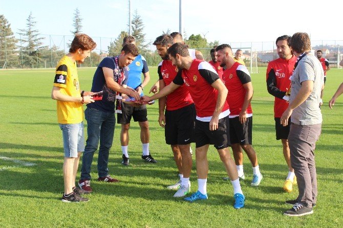 Eskişehirspor, Bursaspor Maçıyla Yükselişe Geçmek İstiyor