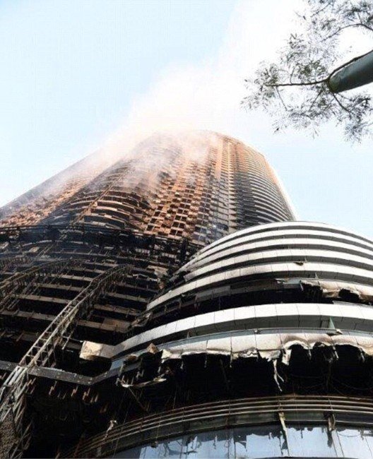 Dubai’de Yanan 63 Katlı Otelin İçinden İlk Fotoğraf