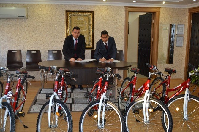 "Okullarda Fiziksel Aktivitenin Arttırılması" Projesi Protokolü İmzalandı