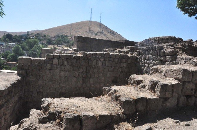 Bitlis Kalesi Kazıları 11. Yılında