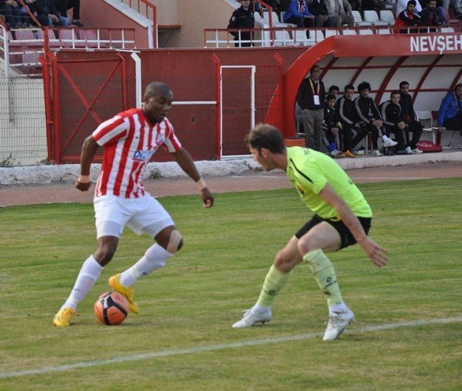 Amatör Futbolcu Süper Lig Golcülerini Geride Bıraktı