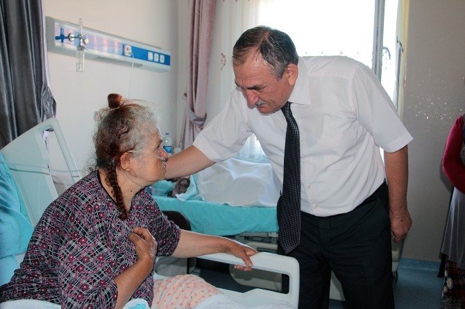 Bolu Belediye Başkanı Alaaddin Yılmaz, Hasta Ziyaretlerine Devam Ediyor