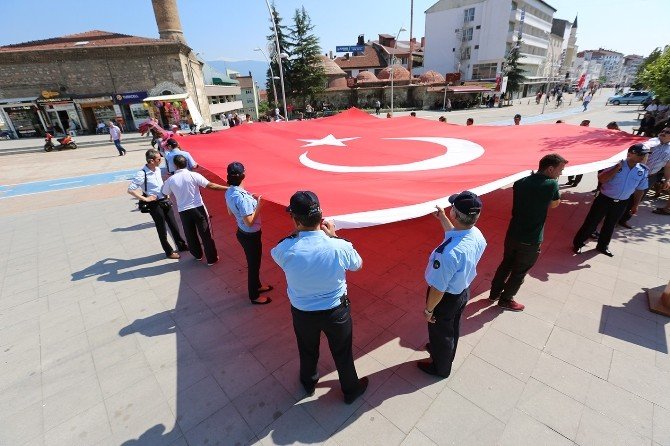 Bolu’dan Sarıkamış’a 96 M2 Dev Türk Bayrağı Gönderildi