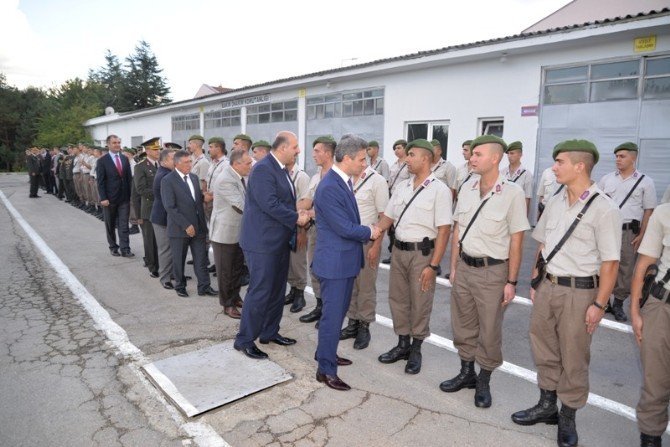 Bolu Protokolünden Asker Ve Polislere Moral Ziyareti