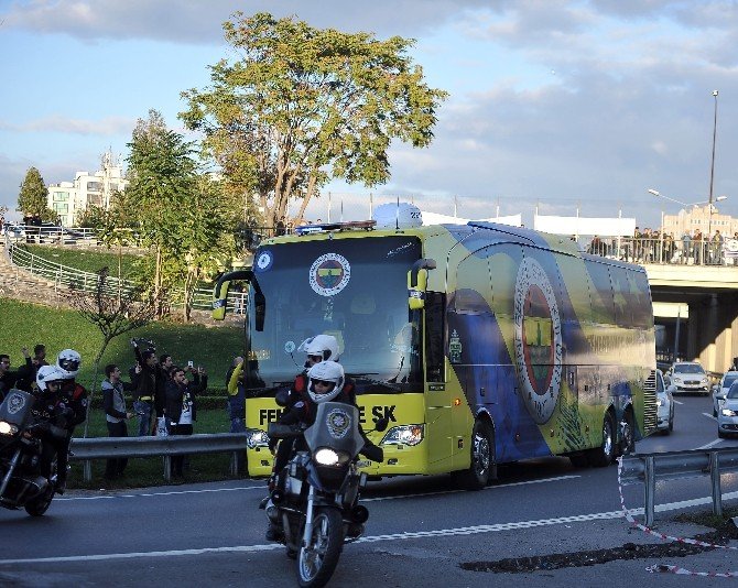 Fenerbahçe, Şükrü Saraçoğlu’na Geldi