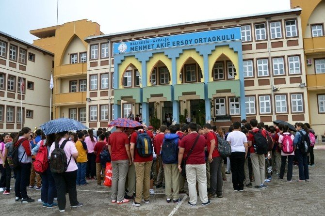 Okula Tatlı Tatlı Başladılar