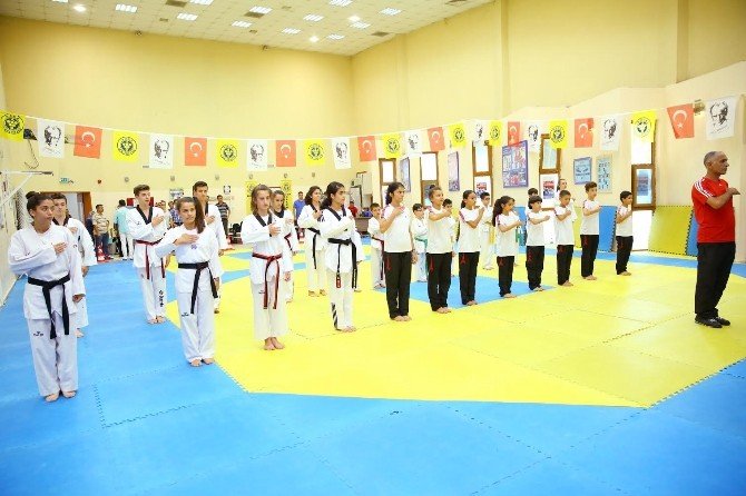 Buca’nın Yıldızları Dünya’ya Açılıyor
