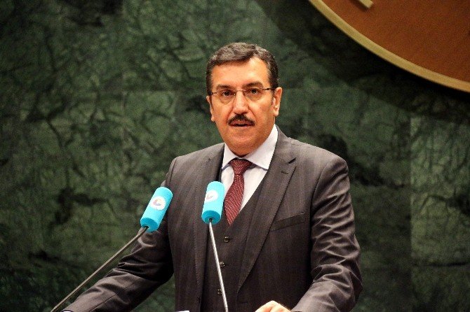 Bakan Tüfenkci, 11. Dönem Akreditasyon Sertifika Törenine Katıldı
