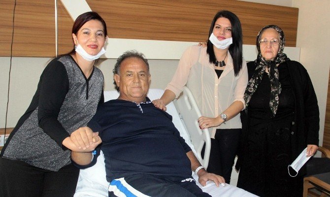 Annesi, Eşi, Kızı Böbreğini Verdi, Diğer Kızı Sırada