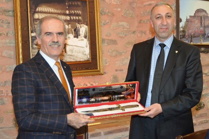 Gürcü Öğrencilerden Büyükşehir’e Ziyaret