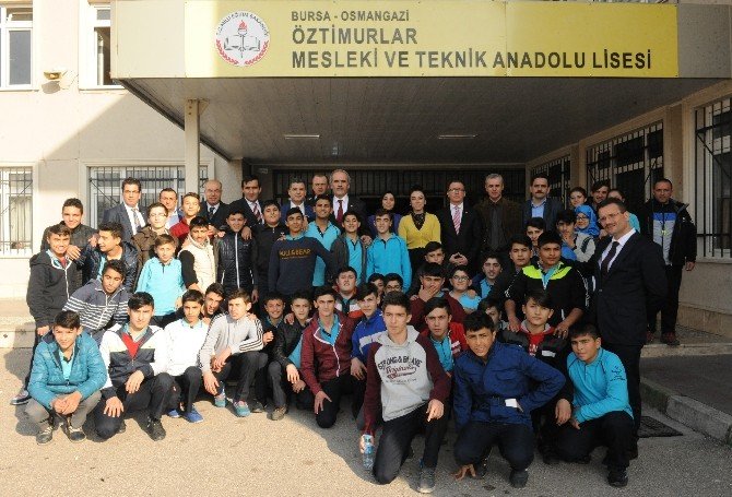 Büyükşehir’den Spora Ve Eğitime Destek
